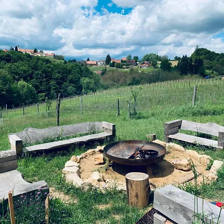 Boutique Glamping Divja Divine Zgornja Korena