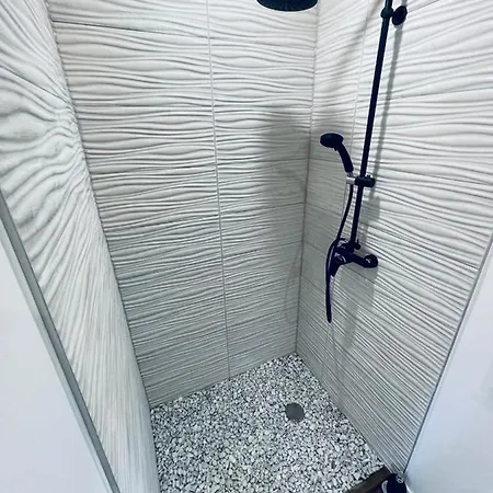 Boutique Glamping Divja Divine 度假居 Zgornja Korena