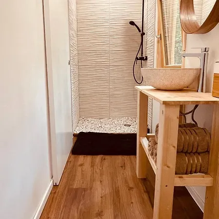 Boutique Glamping Divja Divine Zgornja Korena