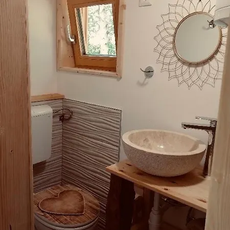 Boutique Glamping Divja Divine Vikendica