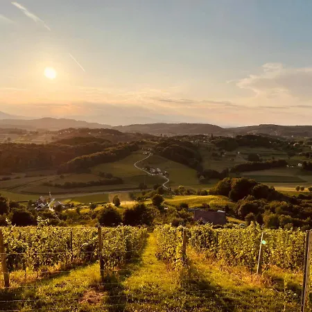 Boutique Glamping Divja Divine Holiday home Zgornja Korena