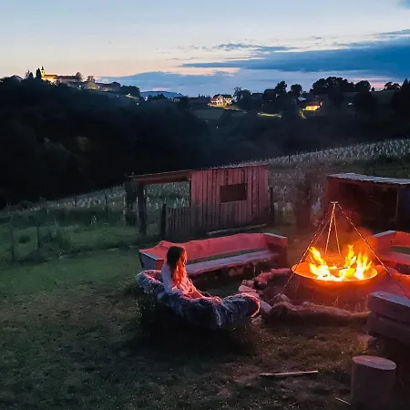 Boutique Glamping Divja Divine Holiday home Zgornja Korena