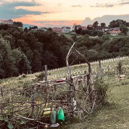 Boutique Glamping Divja Divine Zgornja Korena