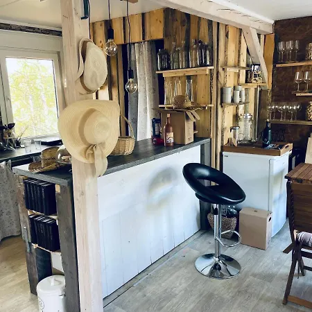 Boutique Glamping Divja Divine Zgornja Korena