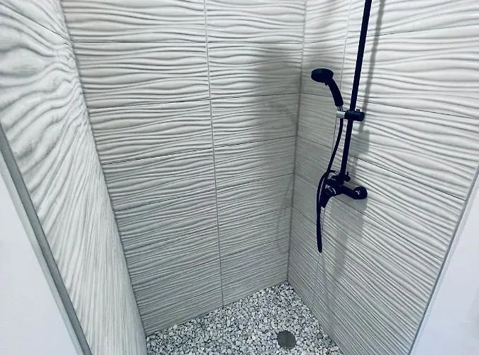 Boutique Glamping Divja Divine Сasa de vacaciones Zgornja Korena