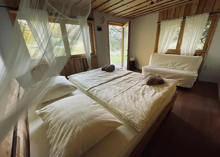 Boutique Glamping Divja Divine * Zgornja Korena