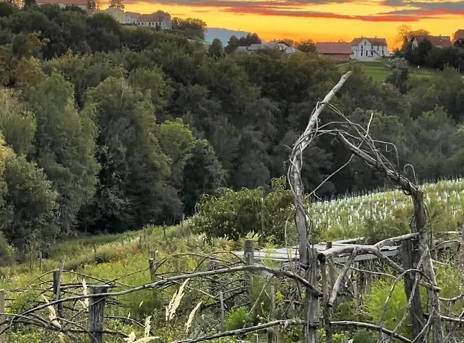 Сasa de vacaciones Boutique Glamping Divja Divine Zgornja Korena